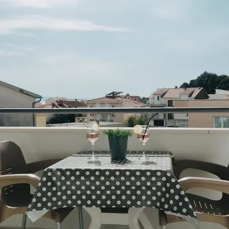 Sea View M Apartment Podgora