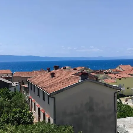 Sea View M Apartment