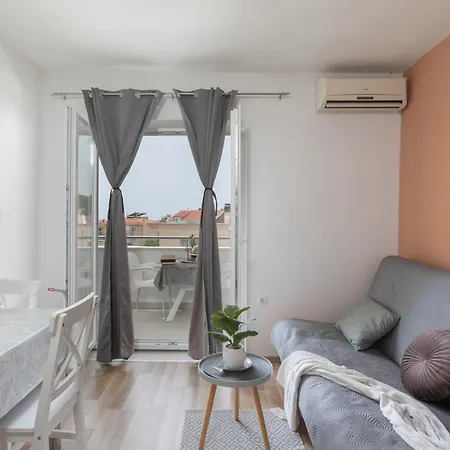 Διαμέρισμα Sea View M *