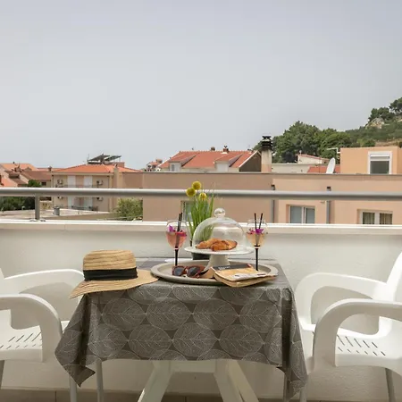 Διαμέρισμα Sea View M *