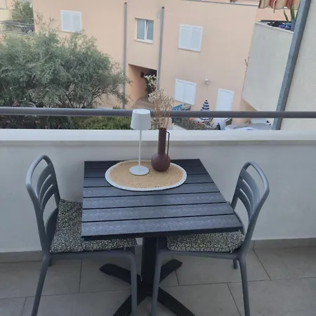Διαμέρισμα Sea View M *